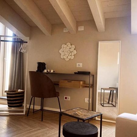 Gatto Bianco Rooms 42 แบร์กาโม ภายนอก รูปภาพ