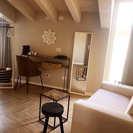 Gatto Bianco Rooms 42 แบร์กาโม ภายนอก รูปภาพ