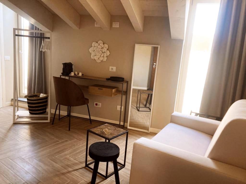 Gatto Bianco Rooms 42 แบร์กาโม ภายนอก รูปภาพ